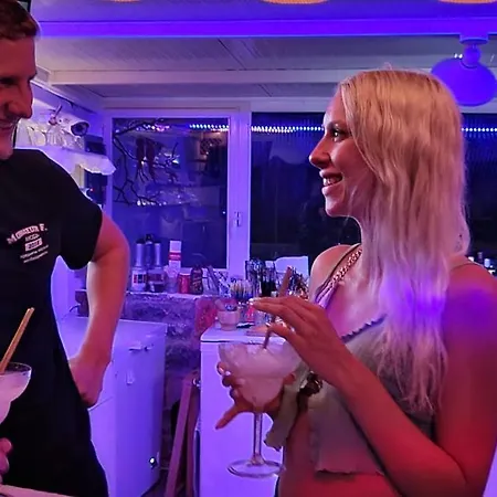 Maison d'hôtes Junior For Up To 10 Vacationers Full View *