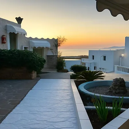 Junior For Up To 10 Vacationers Full View