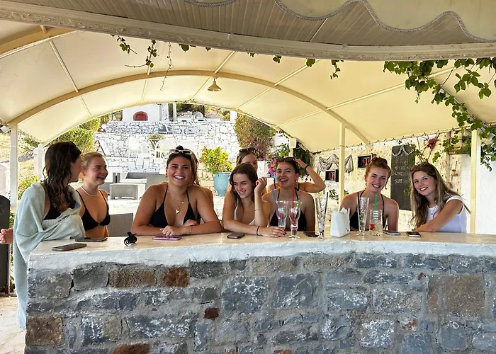 Junior For Up To 10 Vacationers Full View *